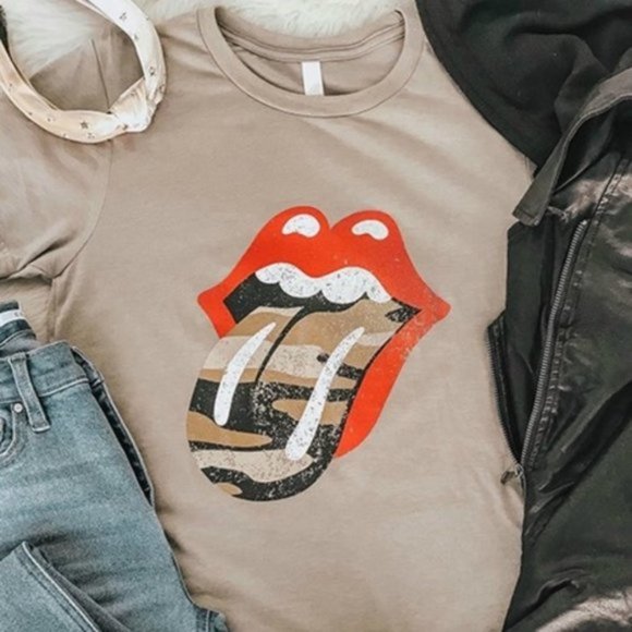 MODA ME COUTURE Tops - Mouth Lips Camo Print Tongue Tee Shirt Graphic